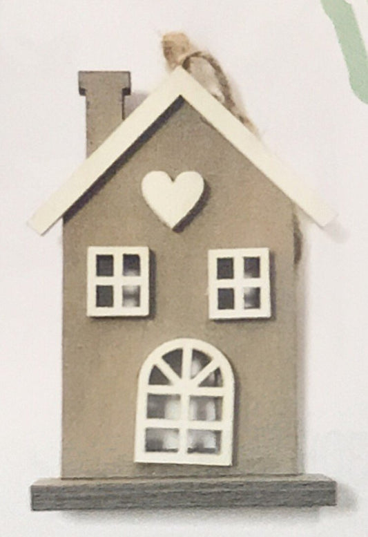 Chiesa in legno con cuore 6x9 cm. 78DEC011